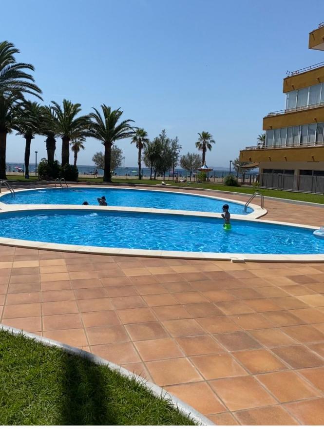Holiday Con Vistas A Playa Y Con Piscina Roses Kültér fotó